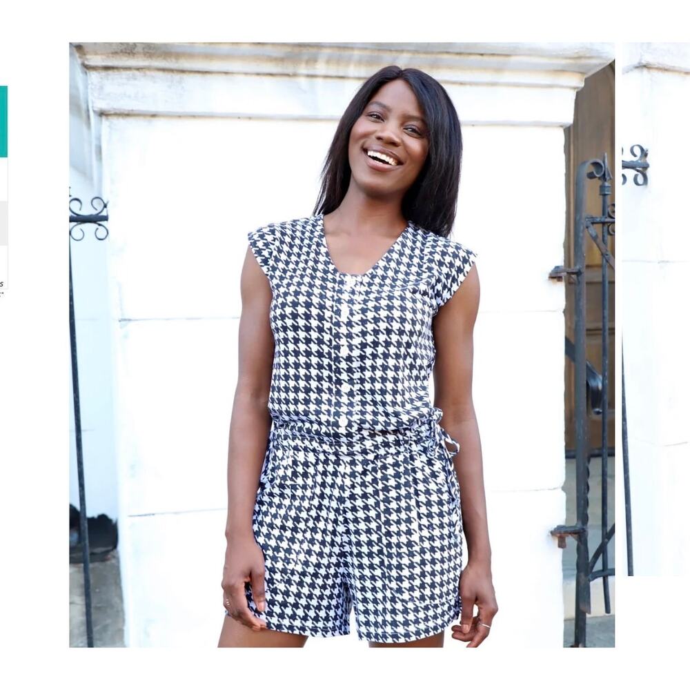 Passion Lillie Houndstooth Honey
Organic Jumpsuit Size Large, NEW